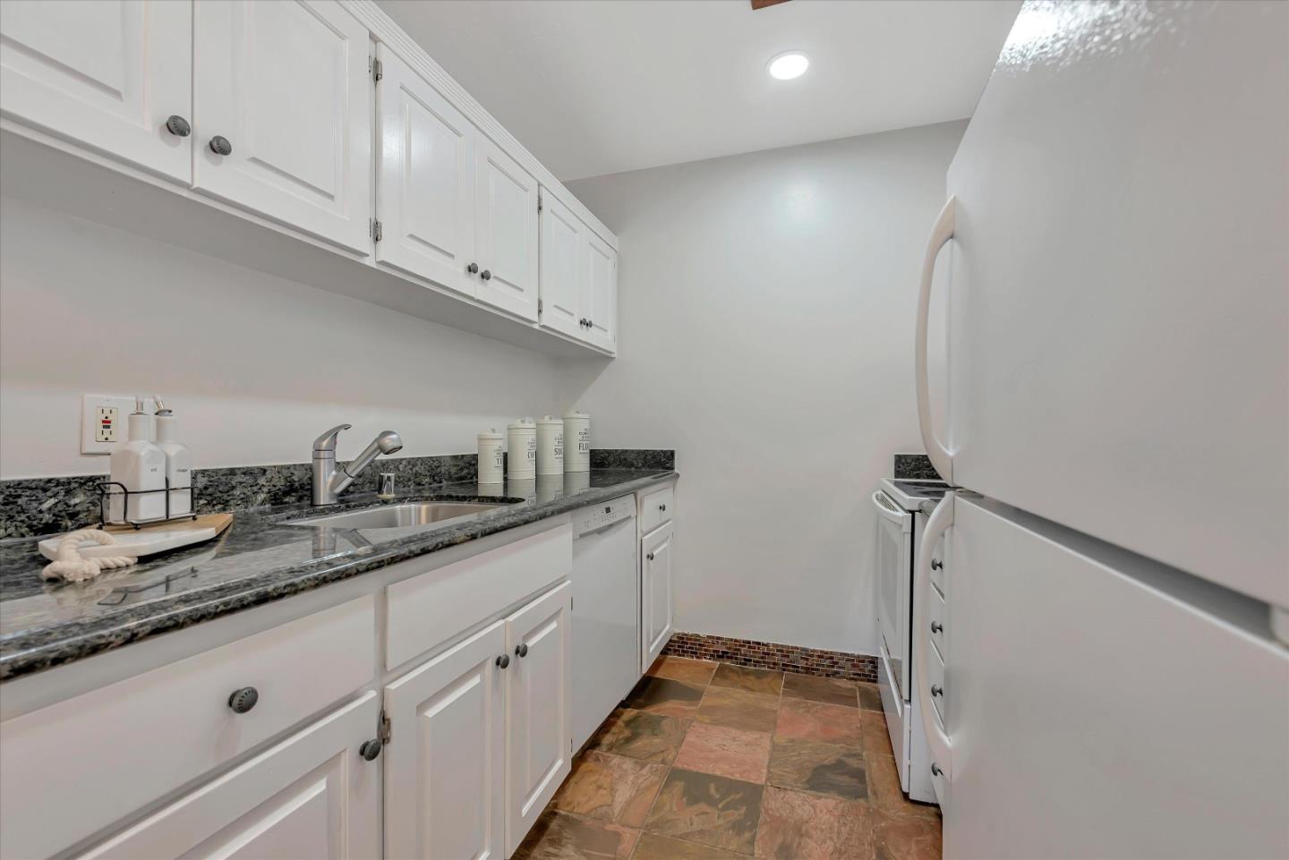 500 West Middlefield Road 179