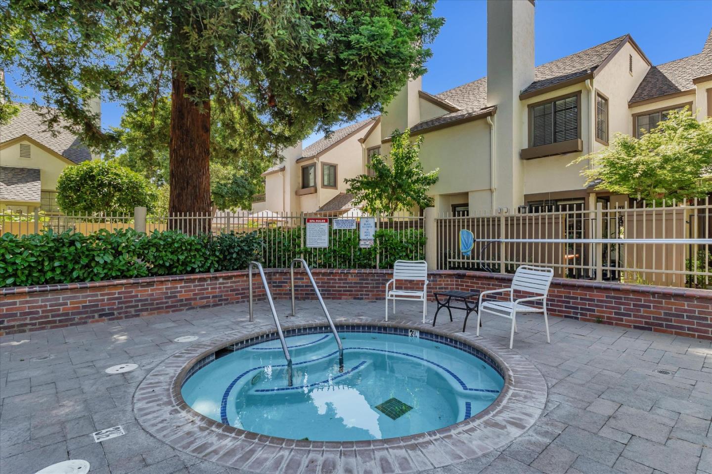1820 Ashmeade Court