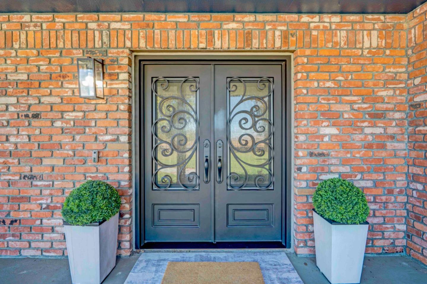 280 Live Oak Avenue