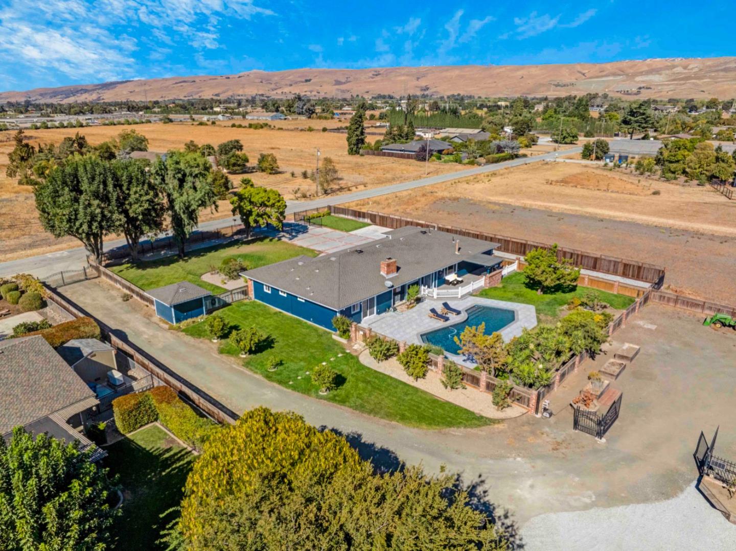 280 Live Oak Avenue