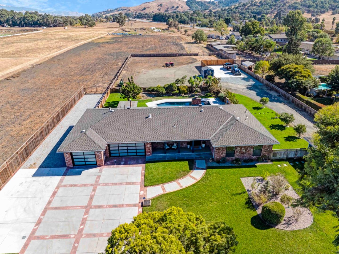 280 Live Oak Avenue