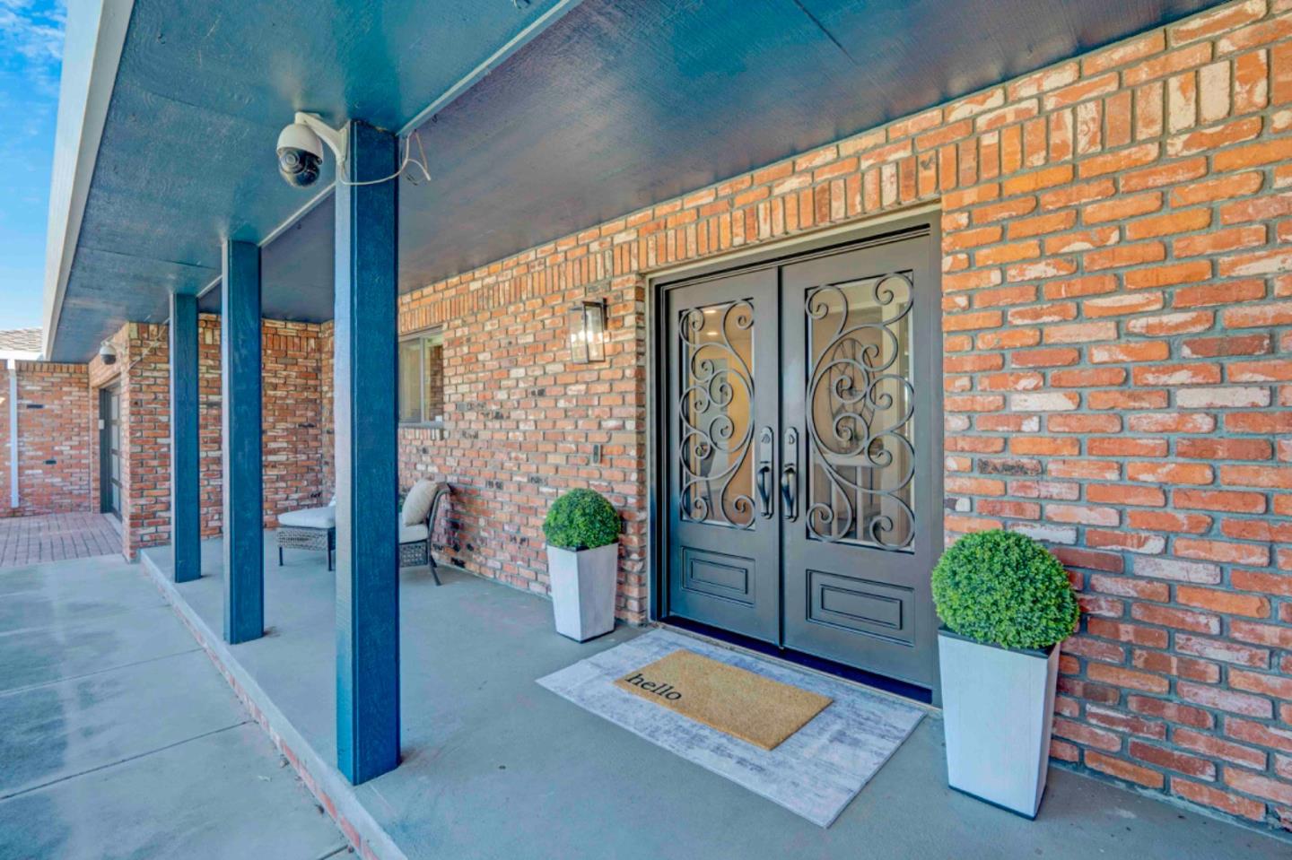 280 Live Oak Avenue