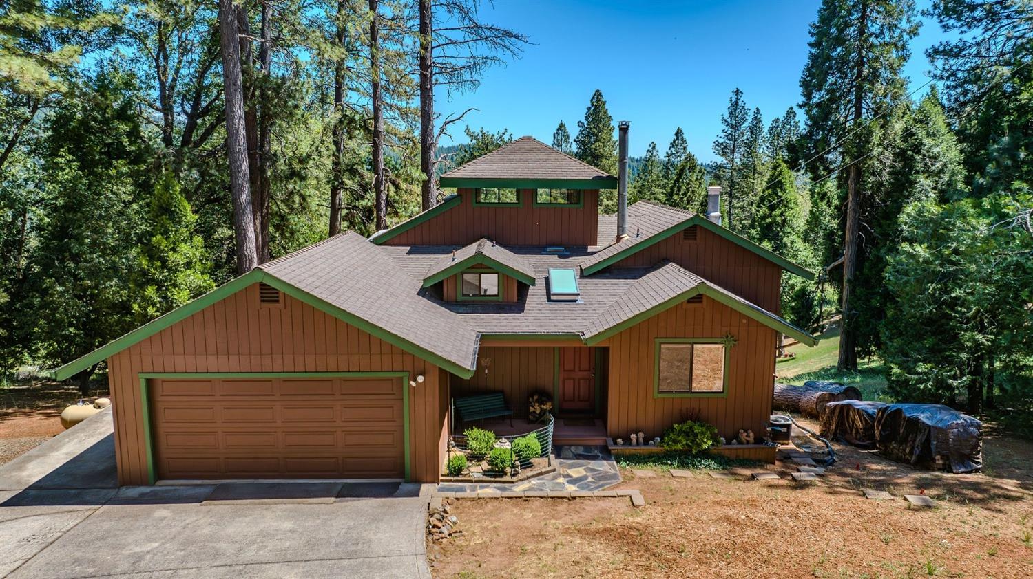 16524 Alpine Lane