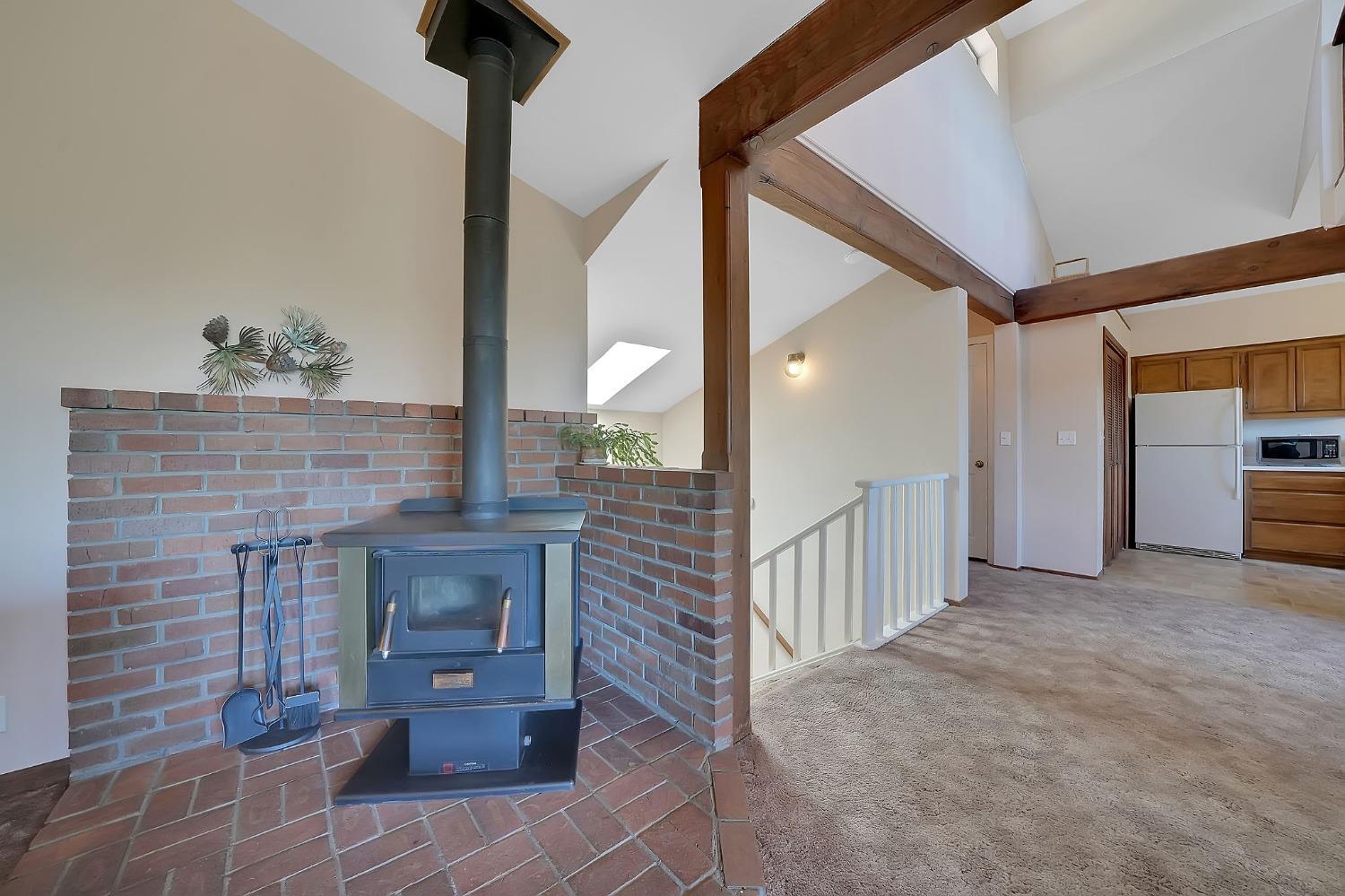16524 Alpine Lane