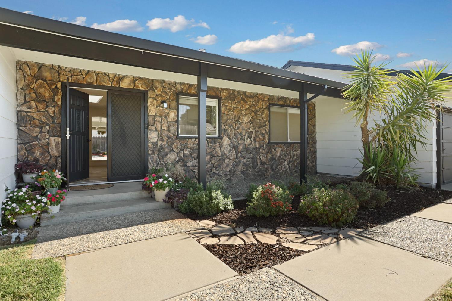 2809 Harvest Road