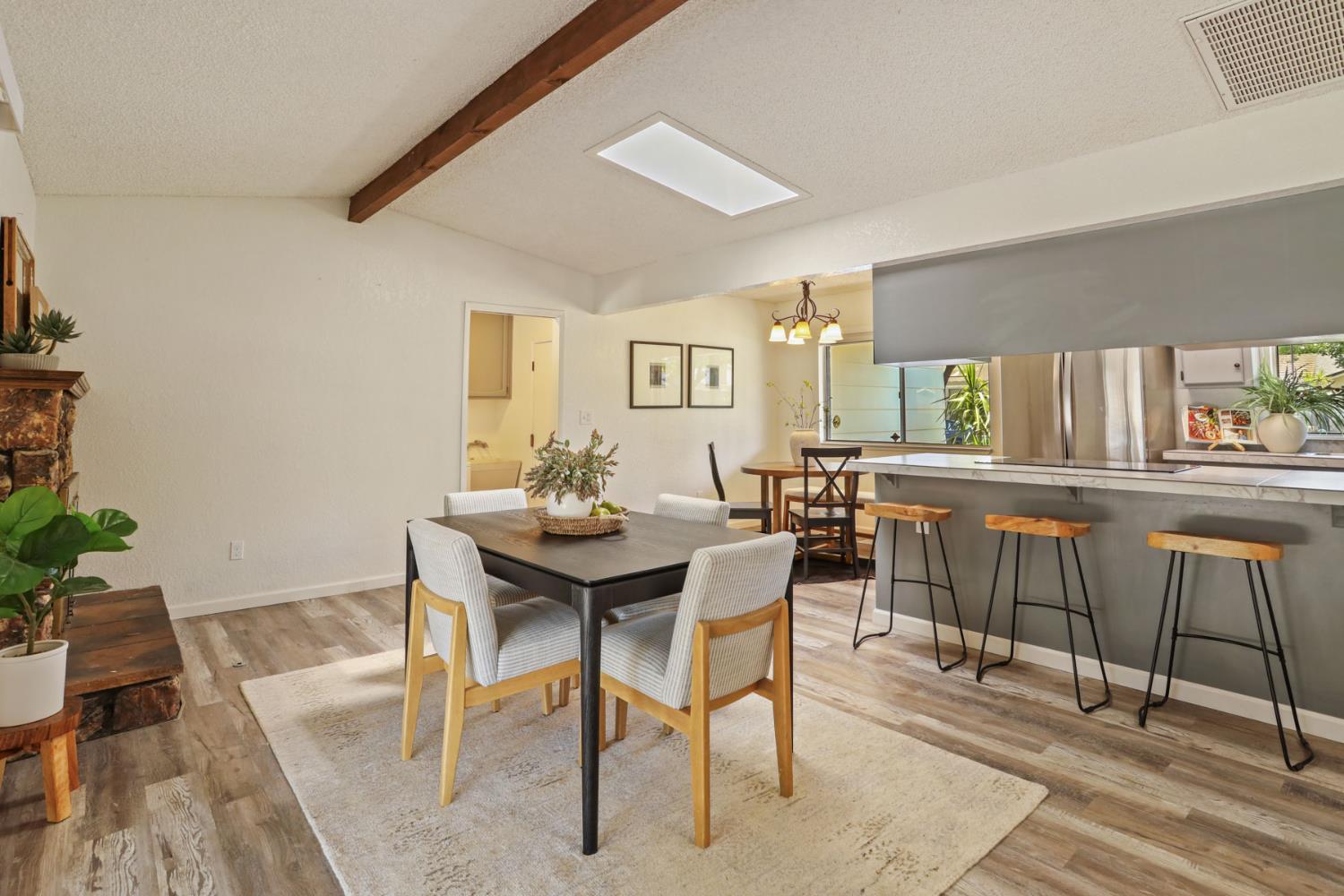 2809 Harvest Road