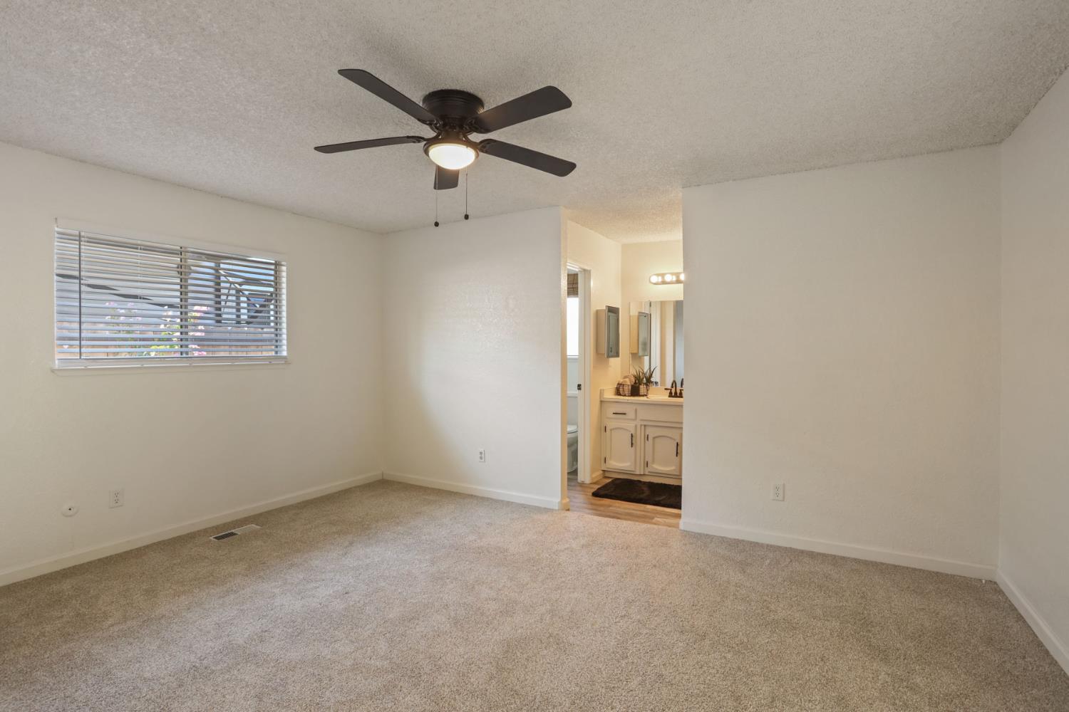2809 Harvest Road