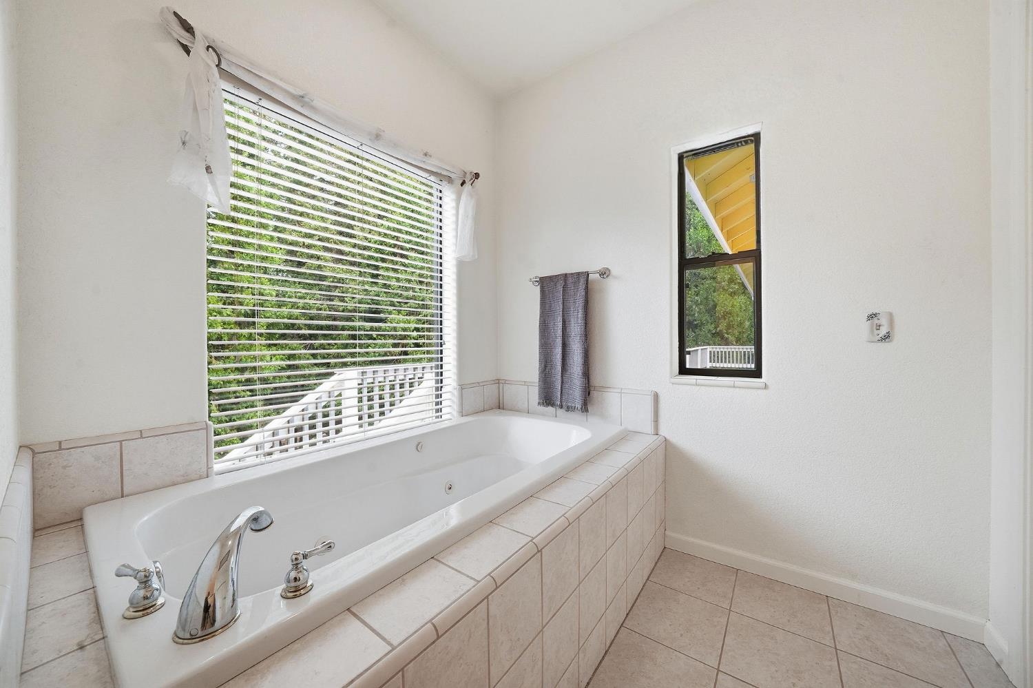 25675 Alta Vista Court
