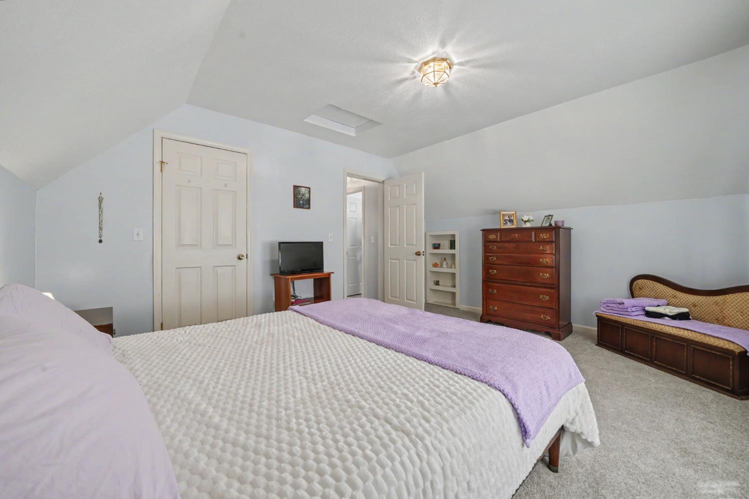 16460 Mckenzie Drive