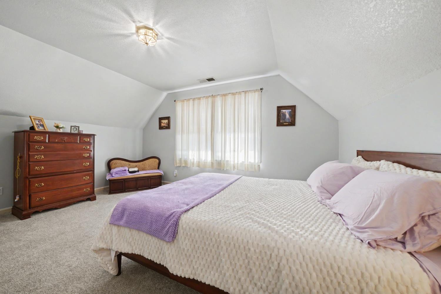 16460 Mckenzie Drive