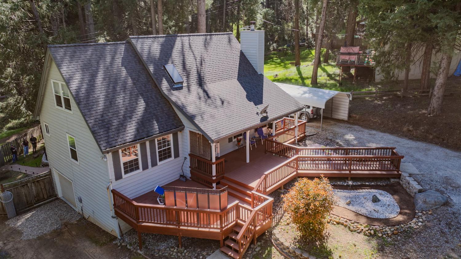 16460 Mckenzie Drive