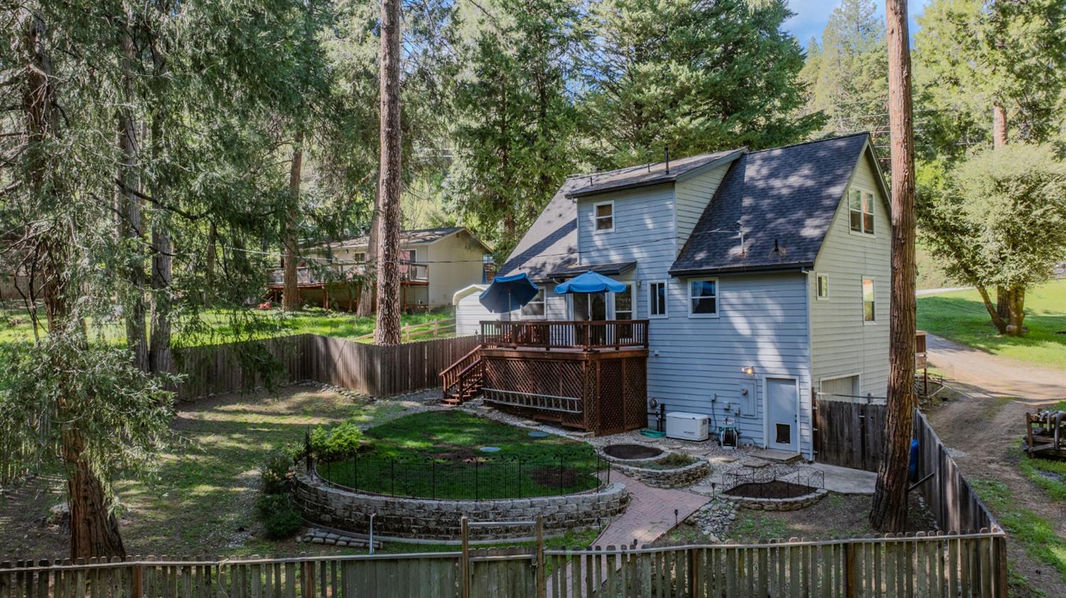 16460 Mckenzie Drive
