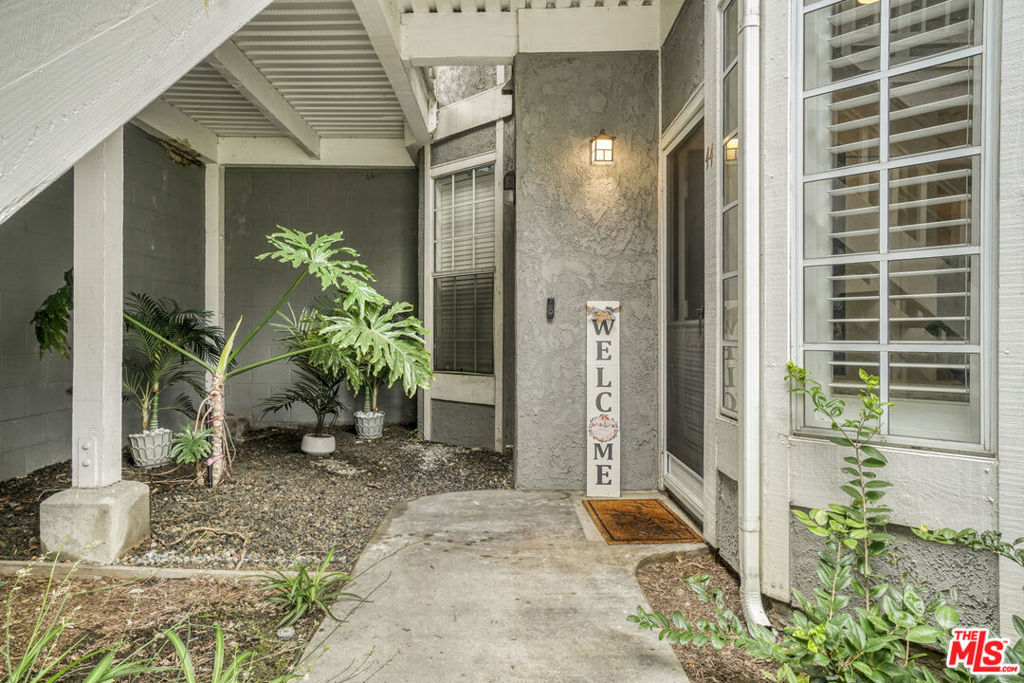 10401 Garden Grove Boulevard 44