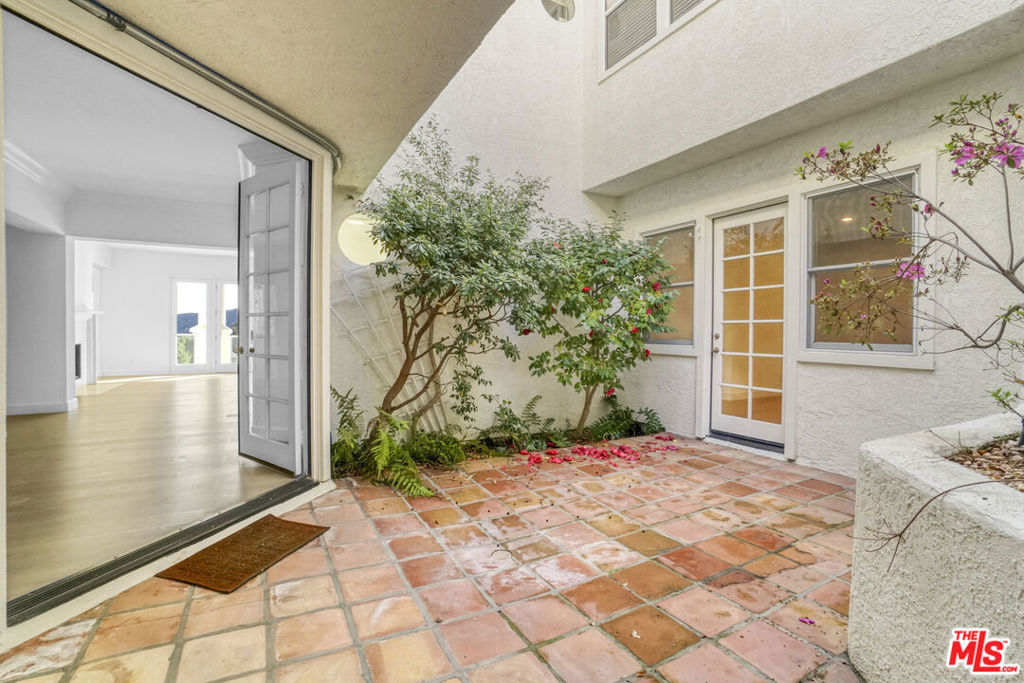 2020 Palisades Drive