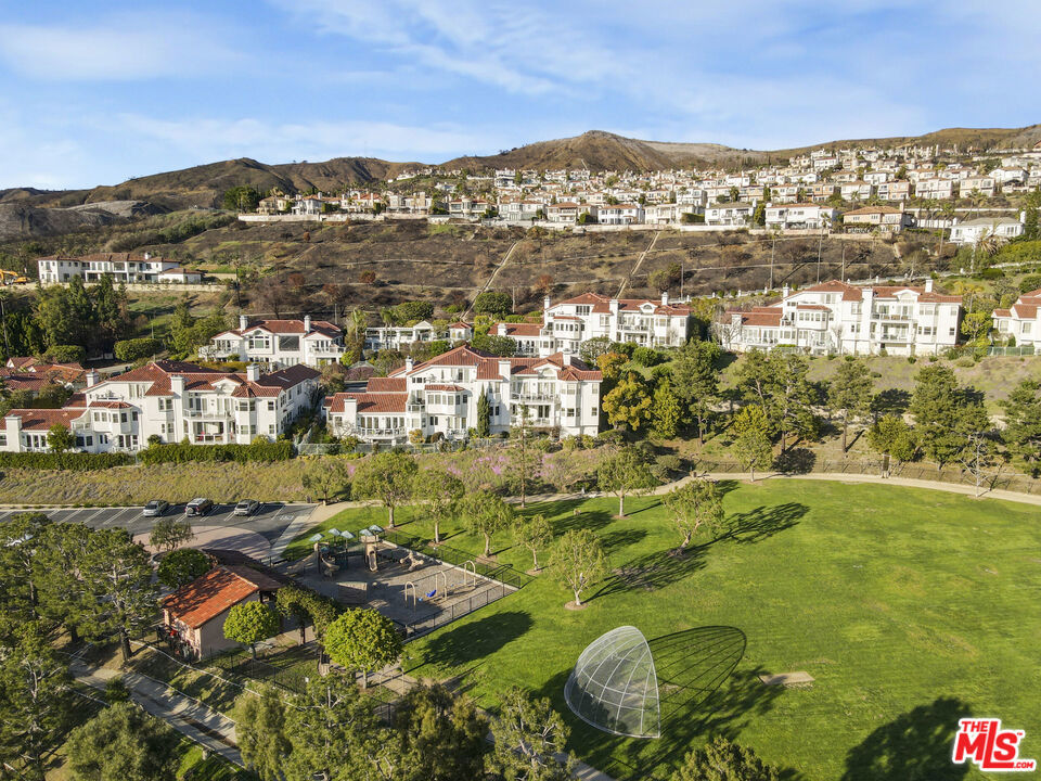 2020 Palisades Drive