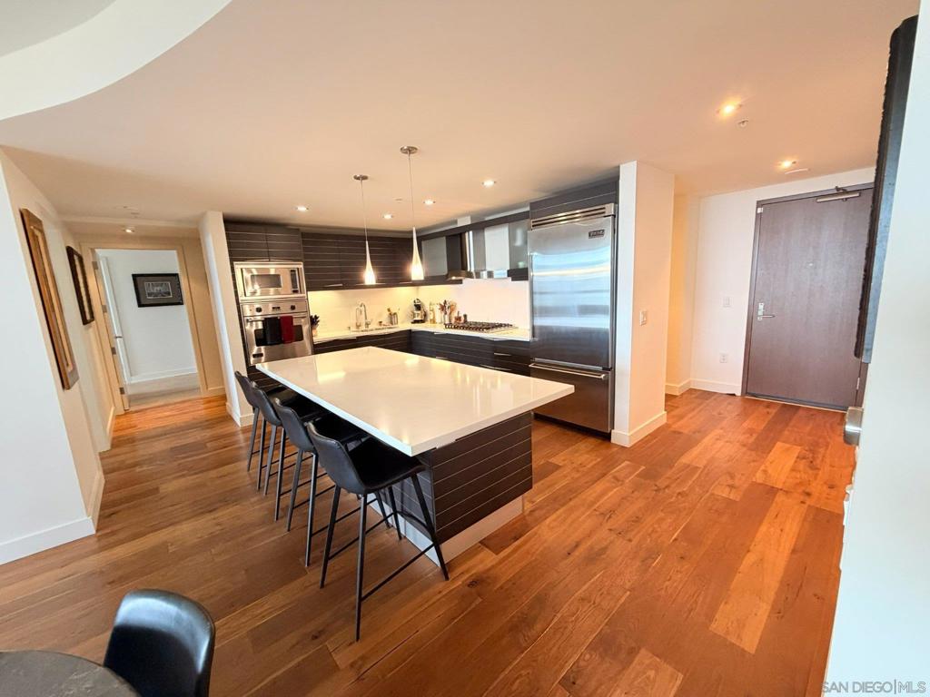 1325 Pacific Highway 1301