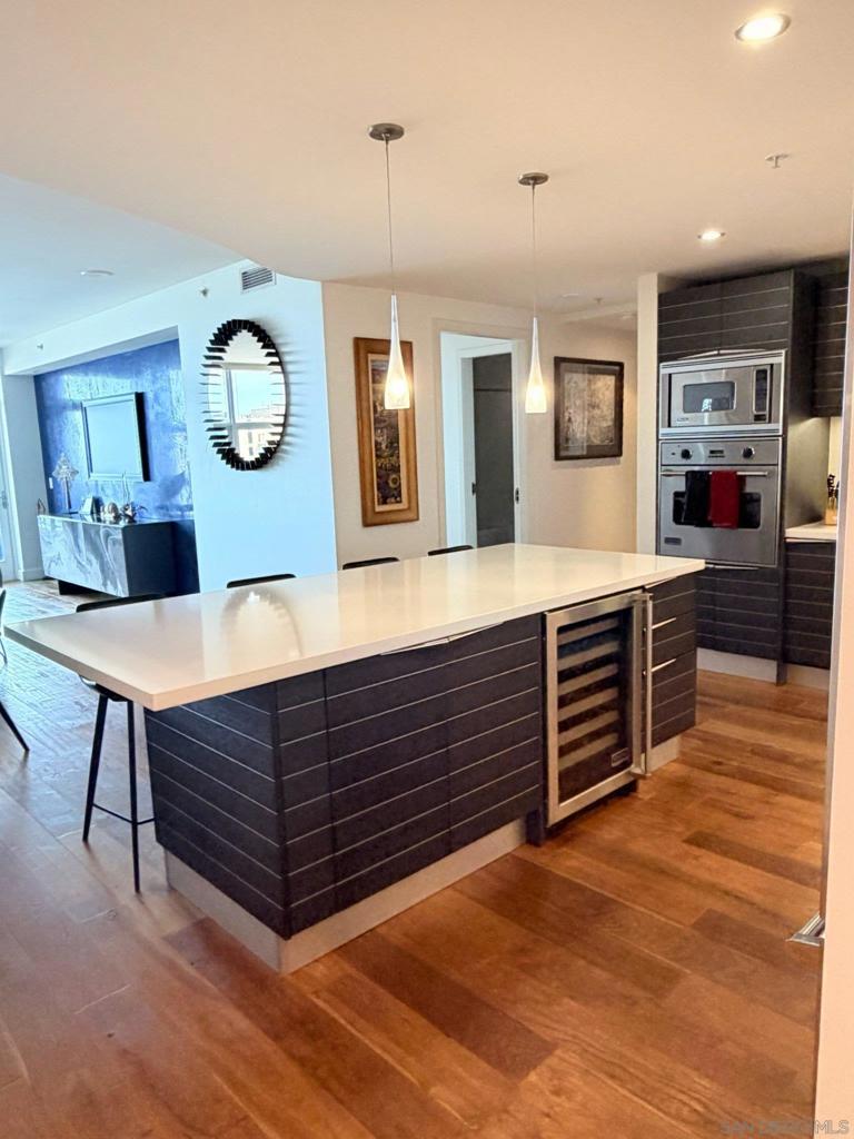 1325 Pacific Highway 1301