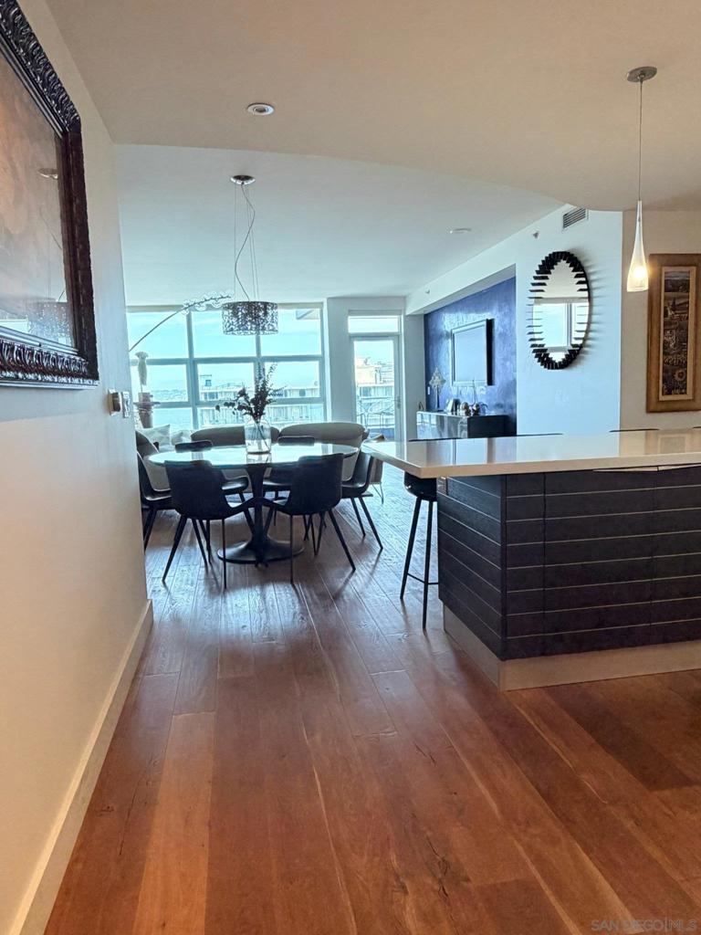 1325 Pacific Highway 1301