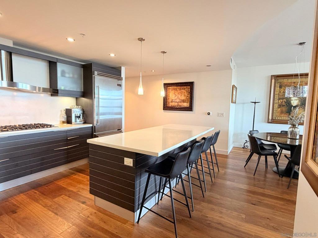 1325 Pacific Highway 1301