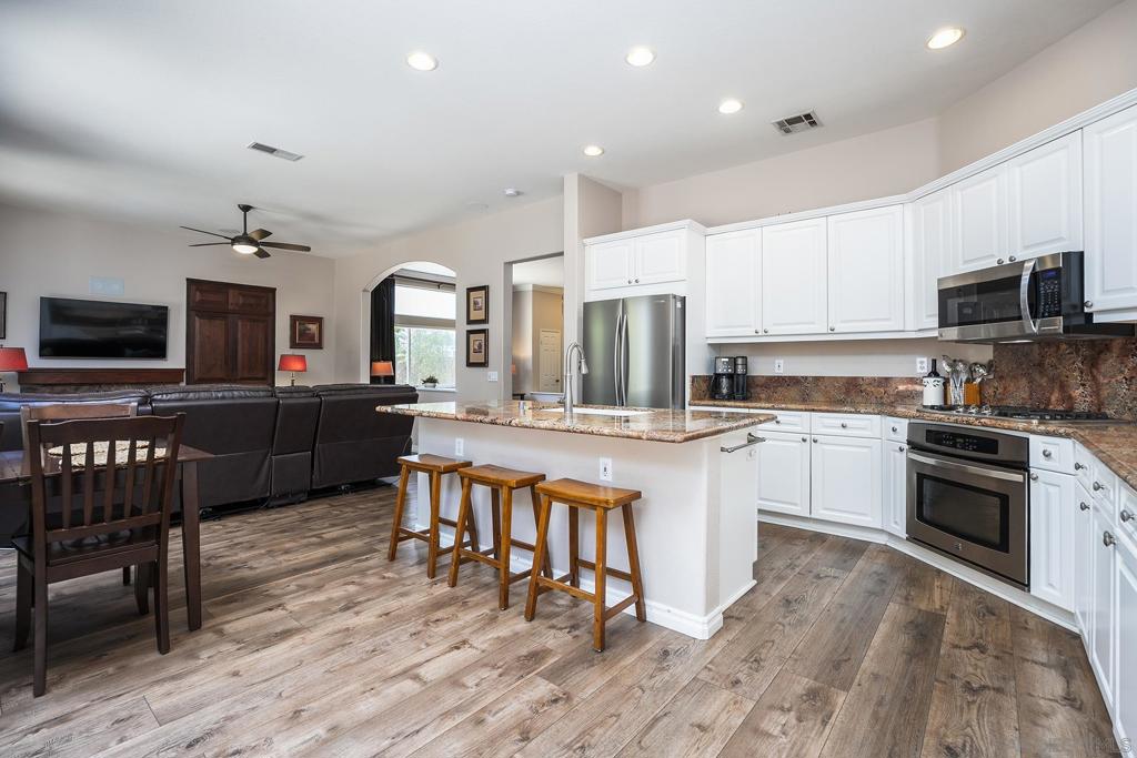 5790 Mosswood Cove