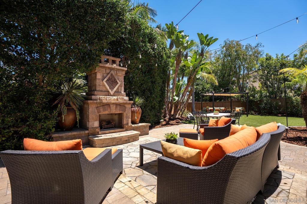 5790 Mosswood Cove