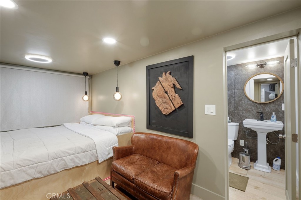 4449 Maple