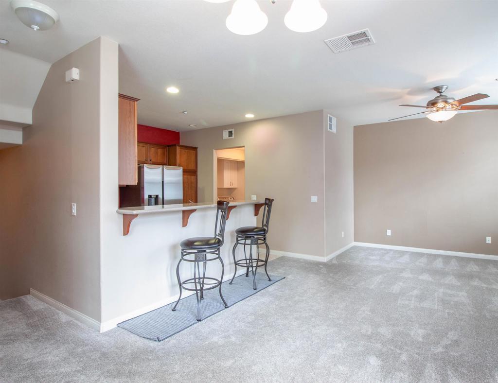 1819 Clare Ln