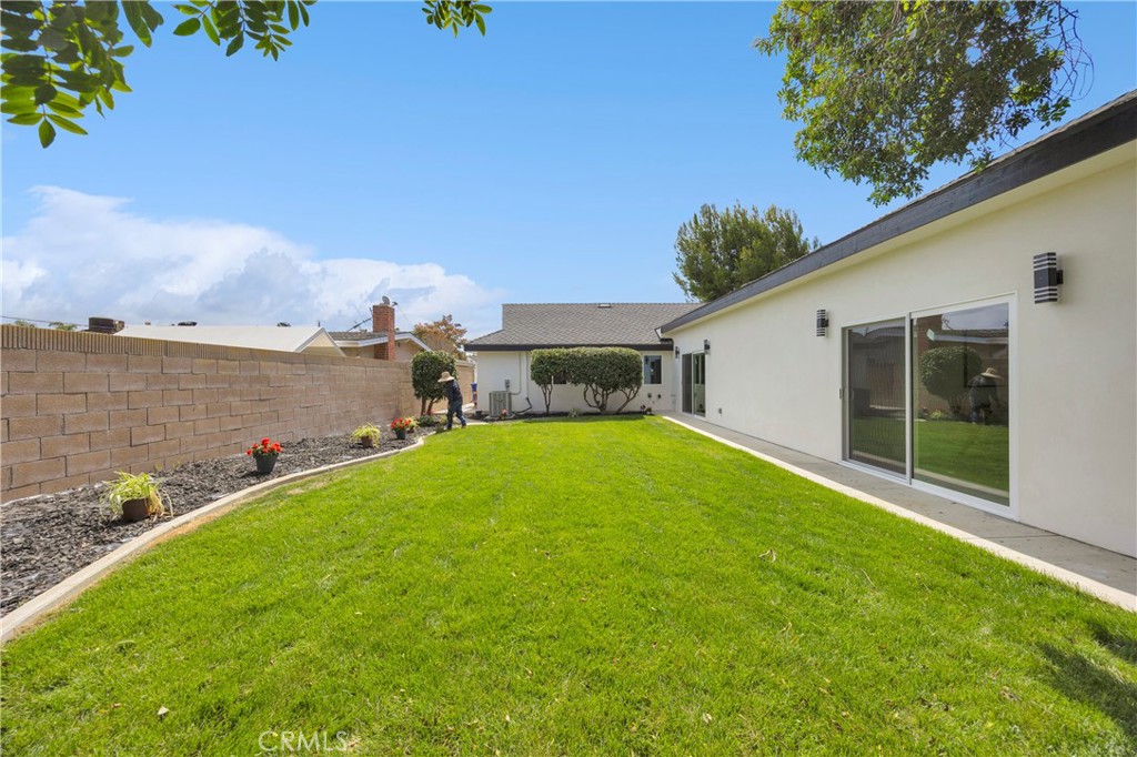 12151 Reagan