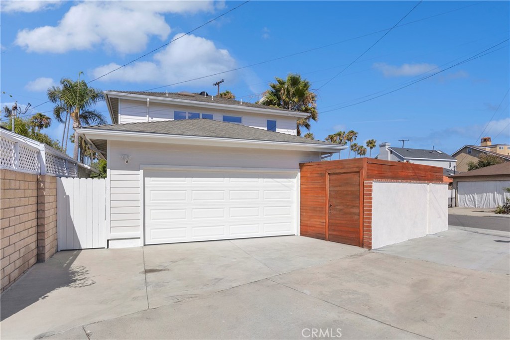 5894 E Appian