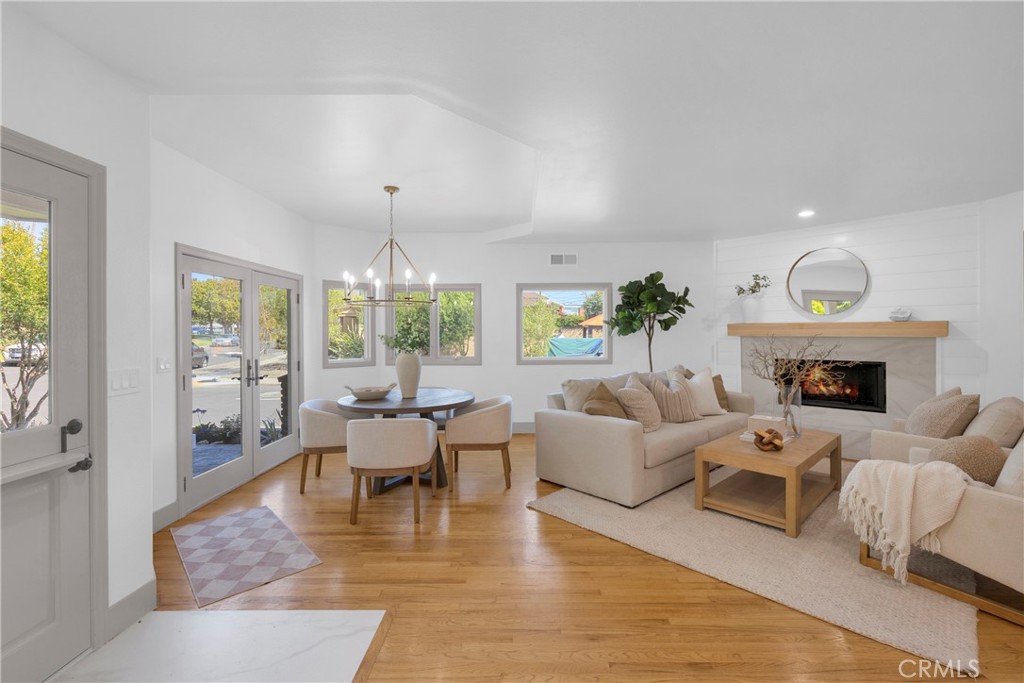 5894 E Appian