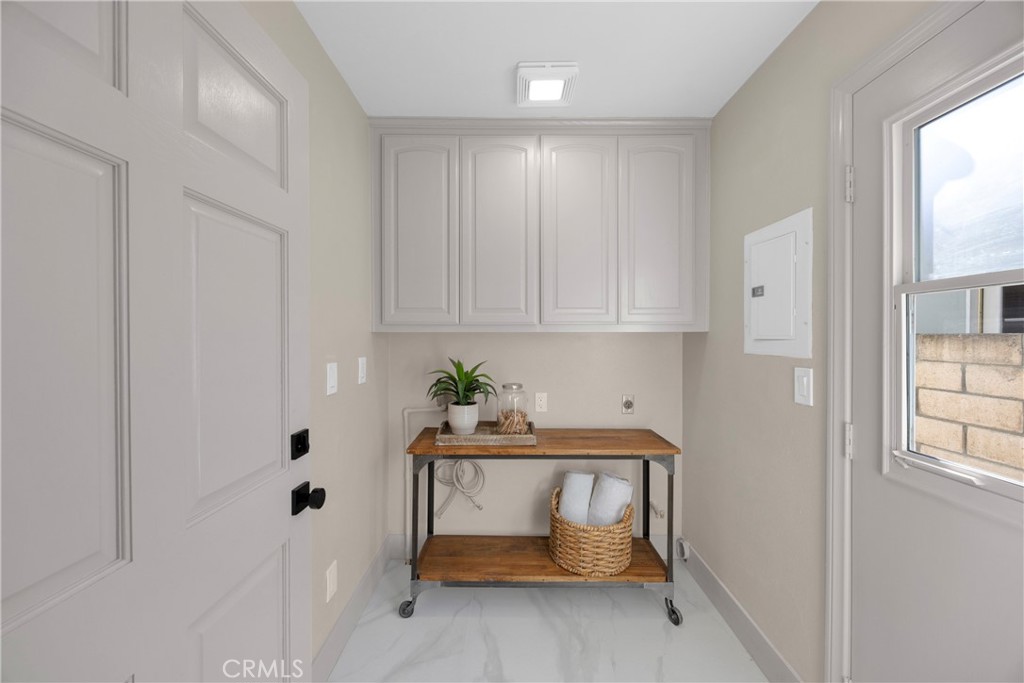 5894 E Appian