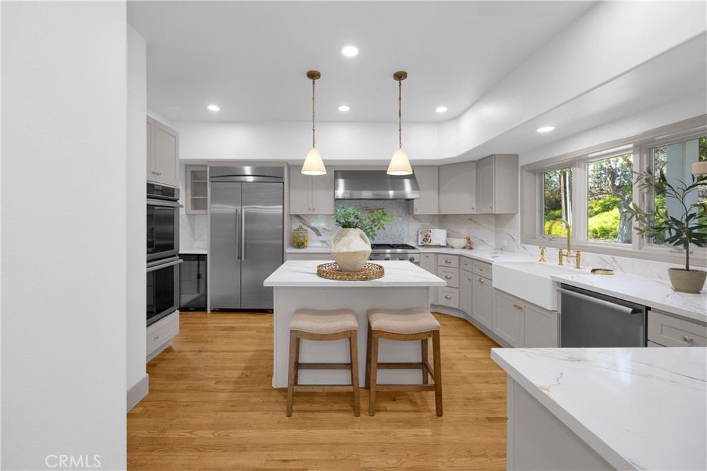 5894 E Appian