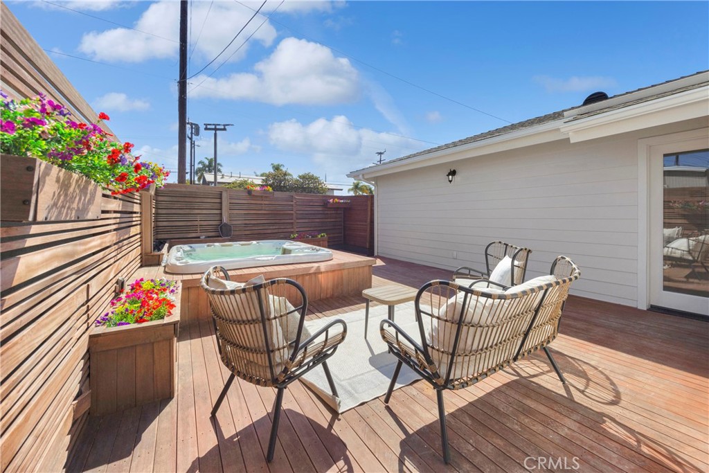 5894 E Appian