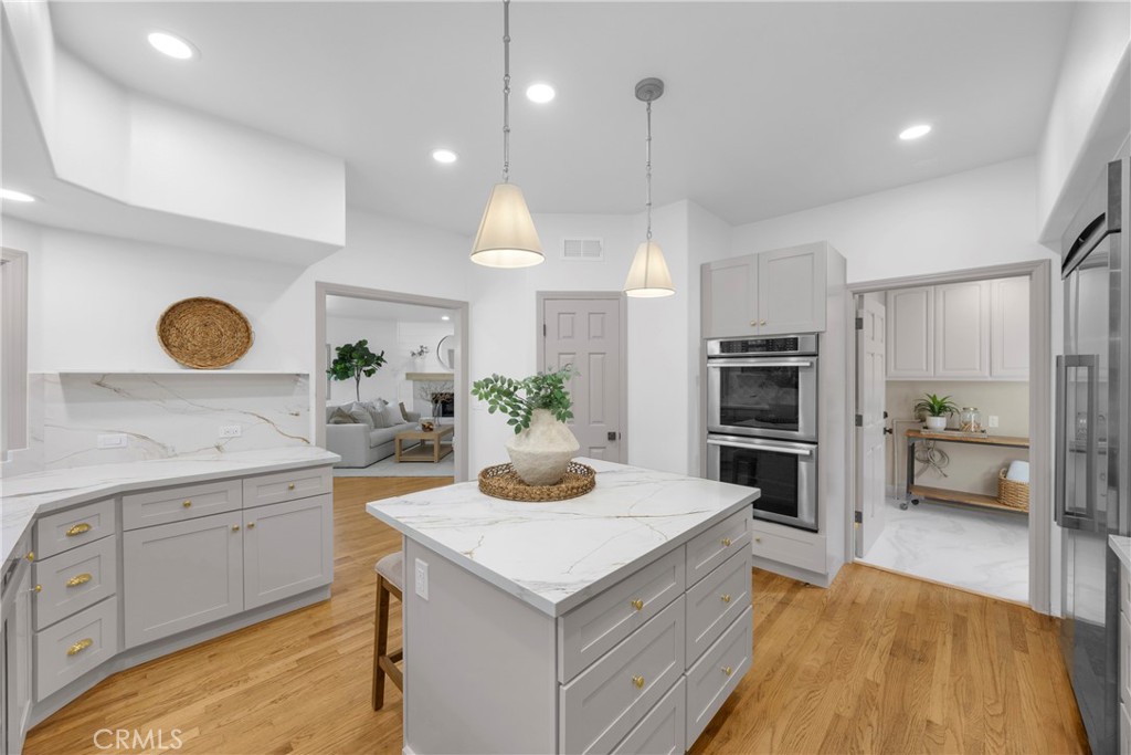 5894 E Appian