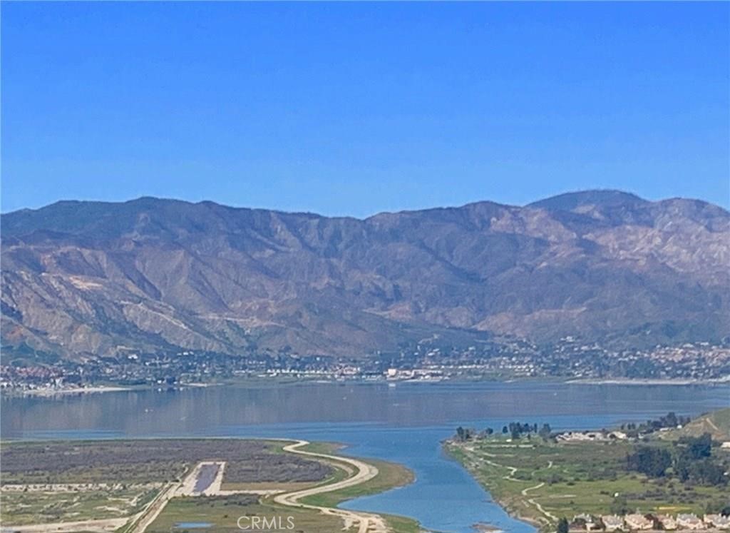 0 Elsinore Heights