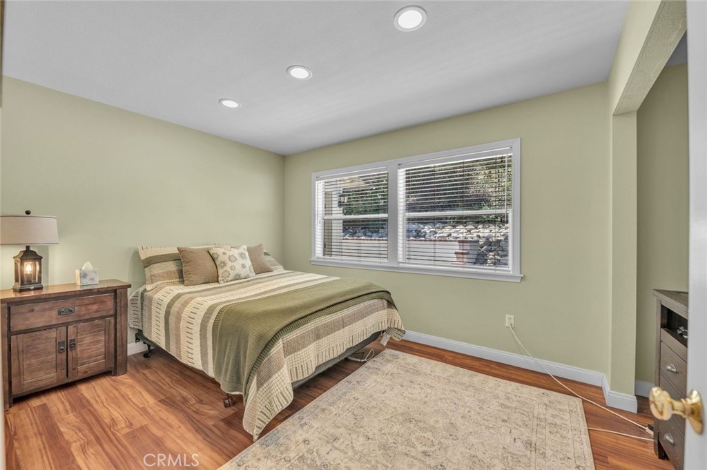 42761 Juniper