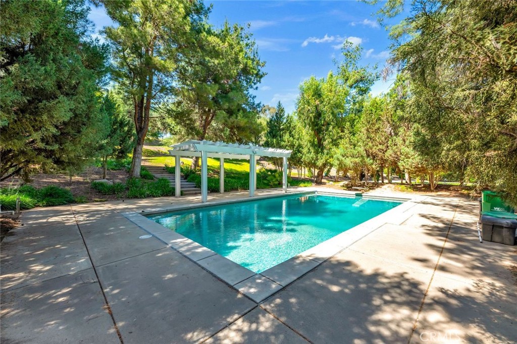 42761 Juniper