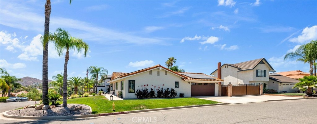 22511 Pin Tail Drive