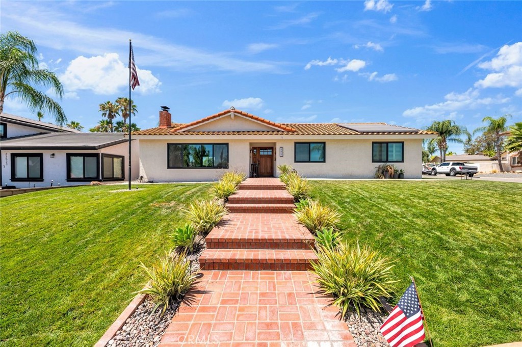 22511 Pin Tail Drive