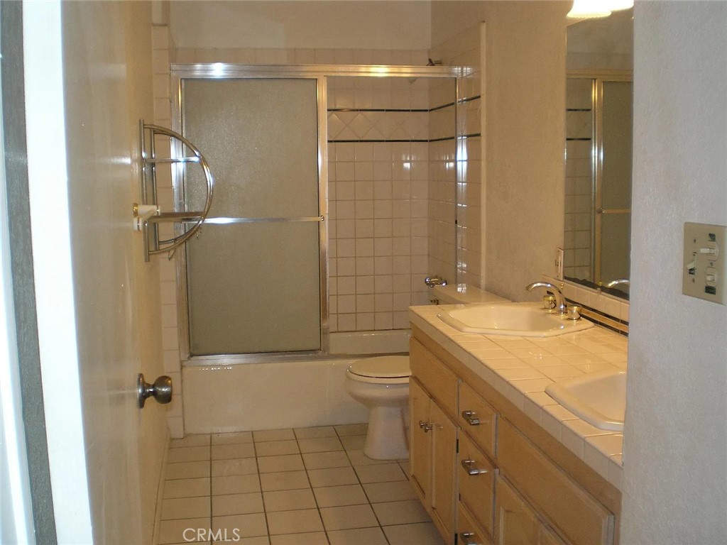 4206 Hatfield