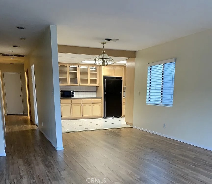 4206 Hatfield