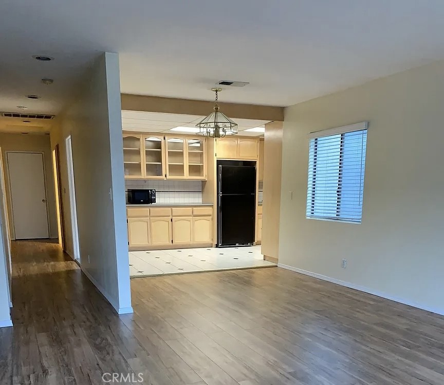 4206 Hatfield