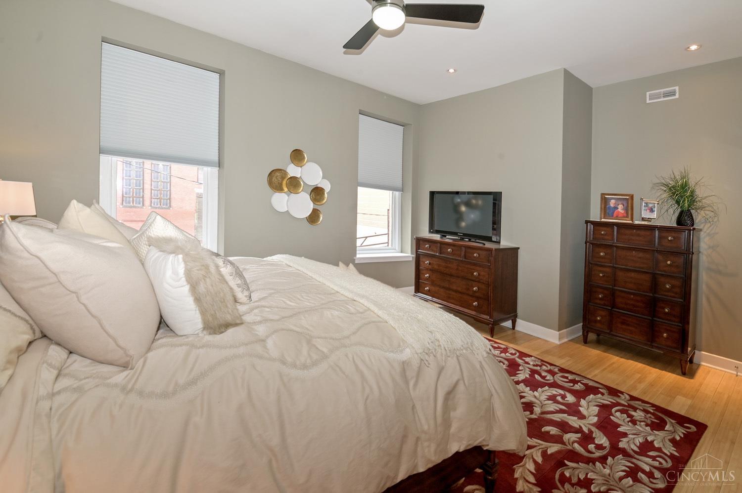 621 Main Street 2B