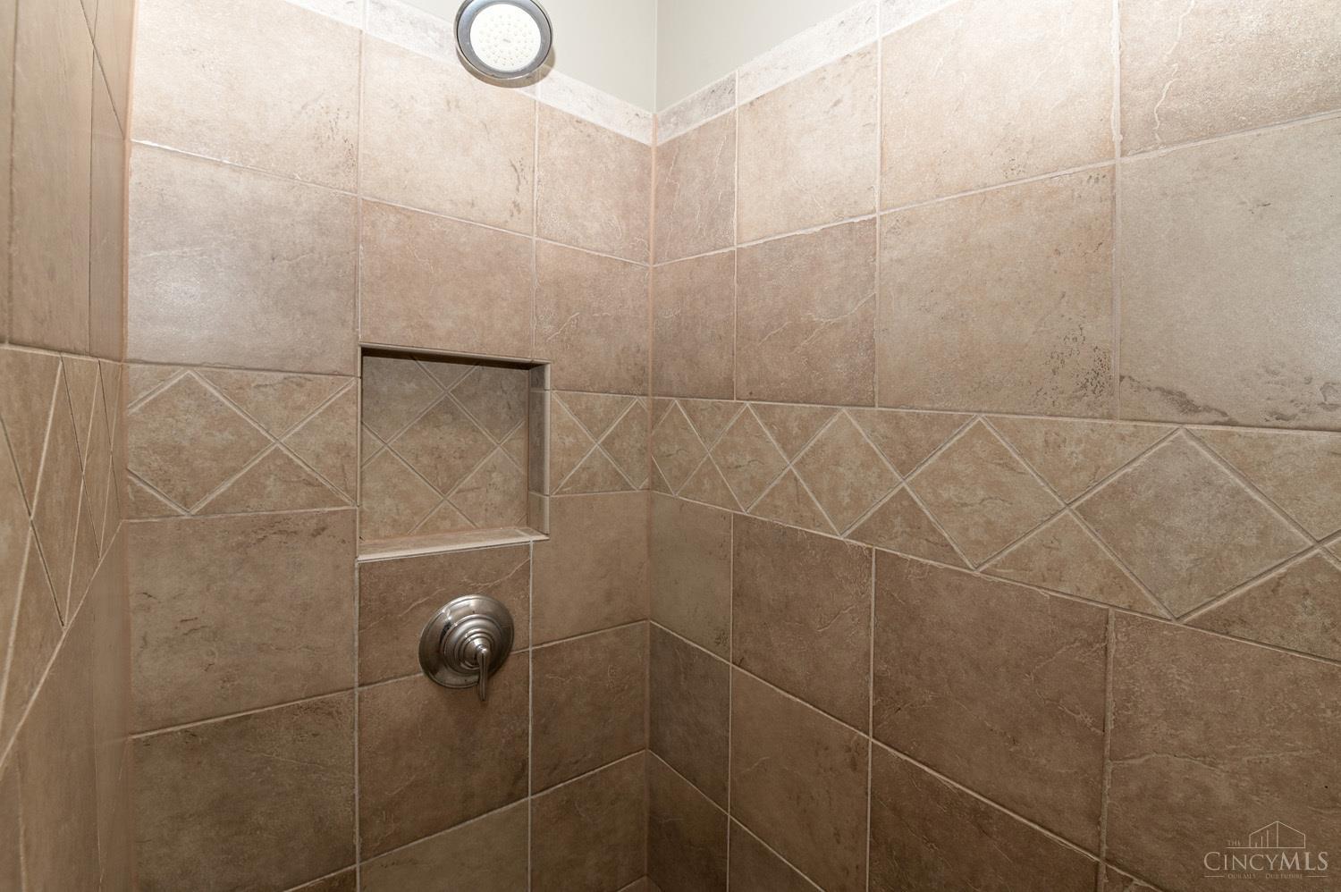 621 Main Street 2B