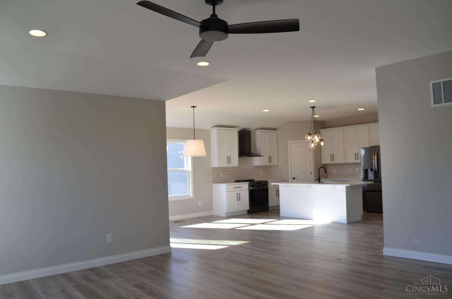 4 Peregrine Way