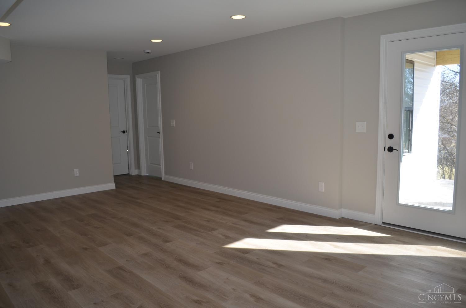 4 Peregrine Way