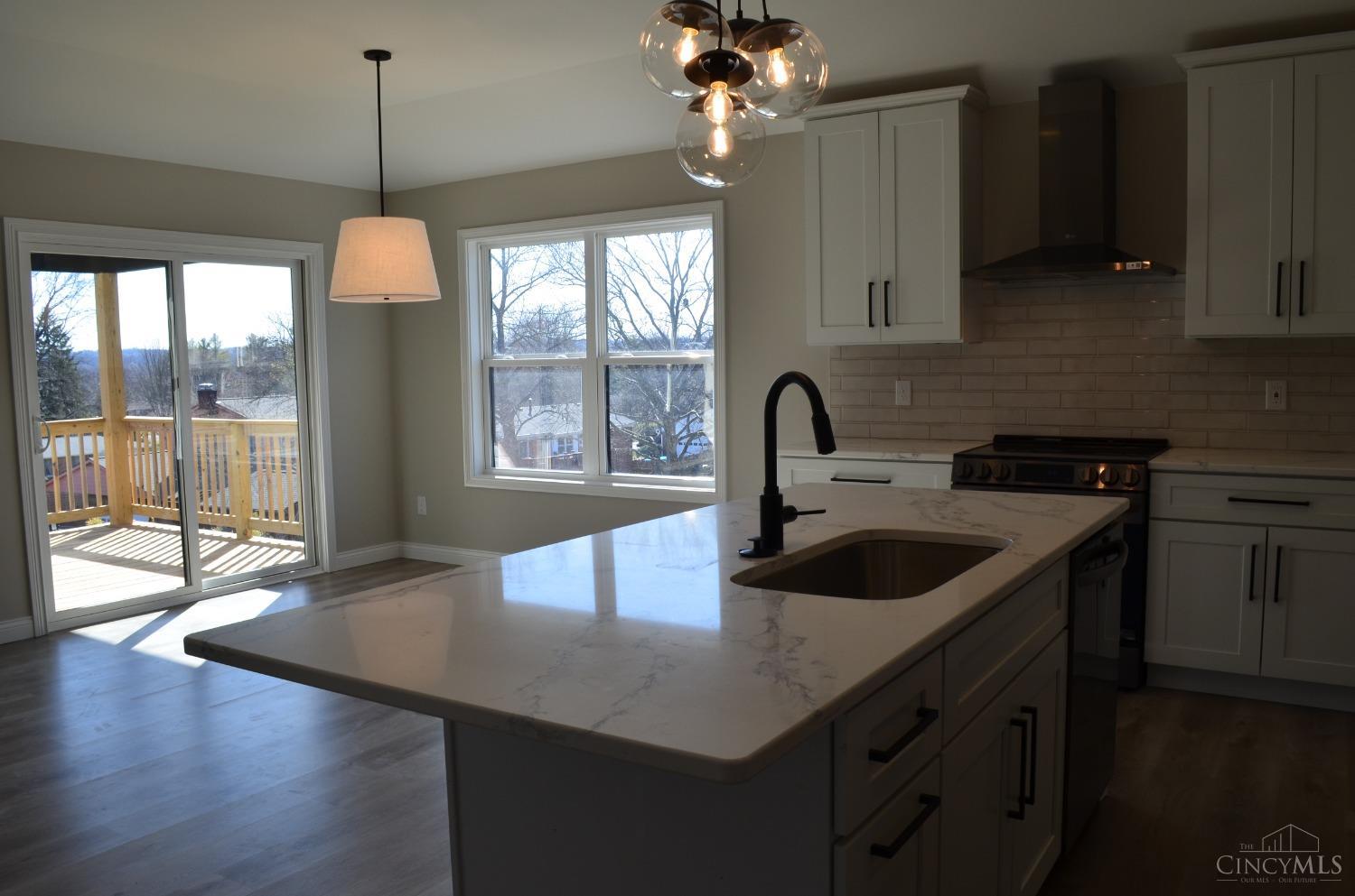 4 Peregrine Way