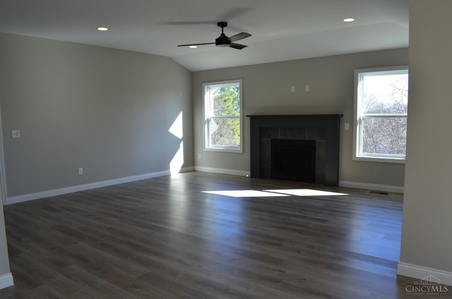 4 Peregrine Way