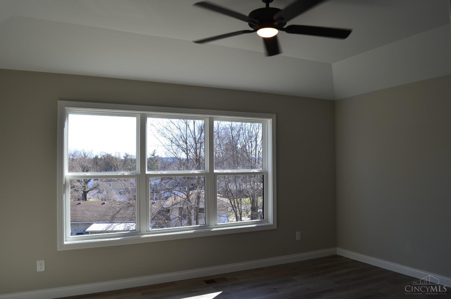 4 Peregrine Way