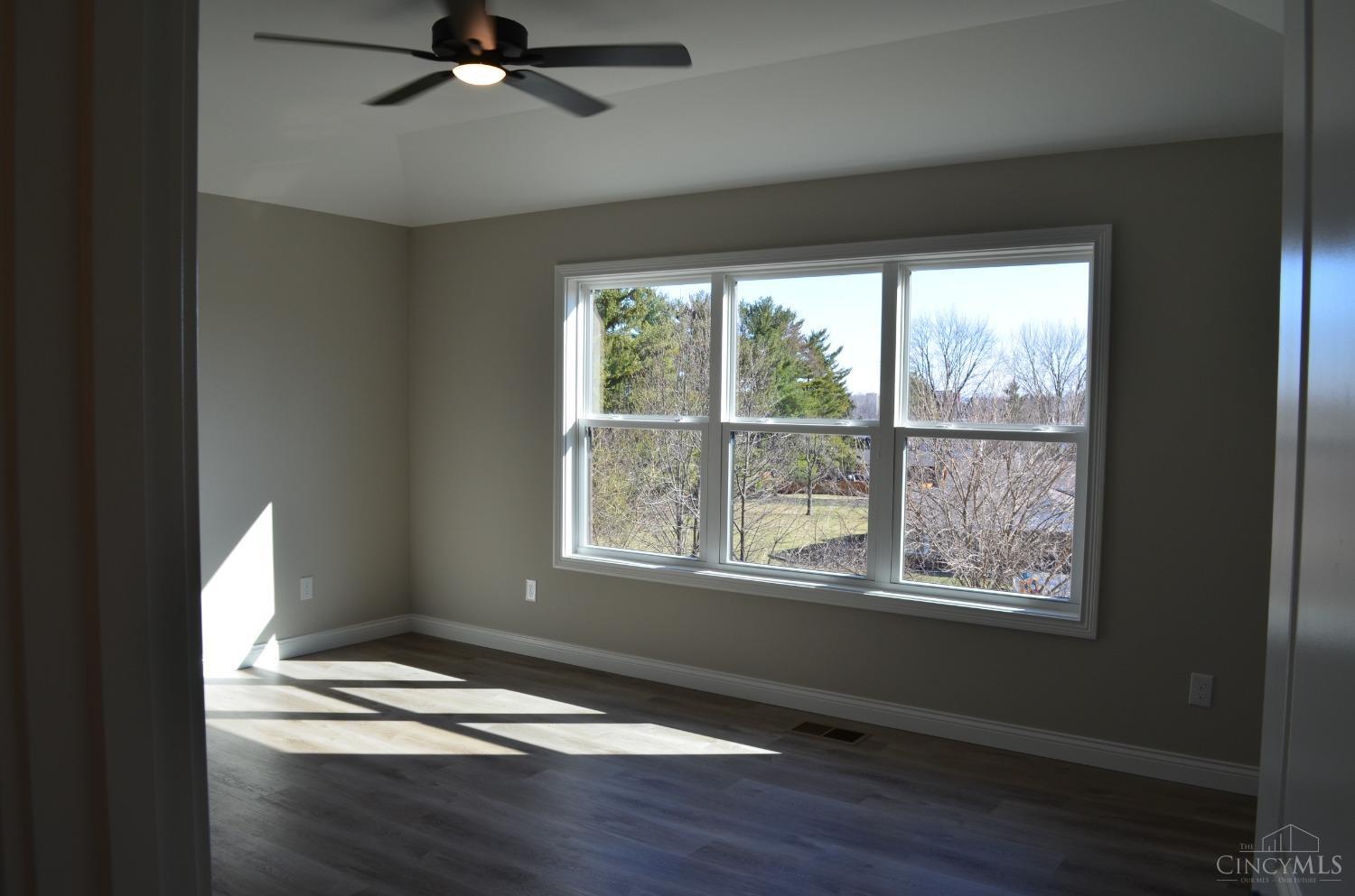 4 Peregrine Way